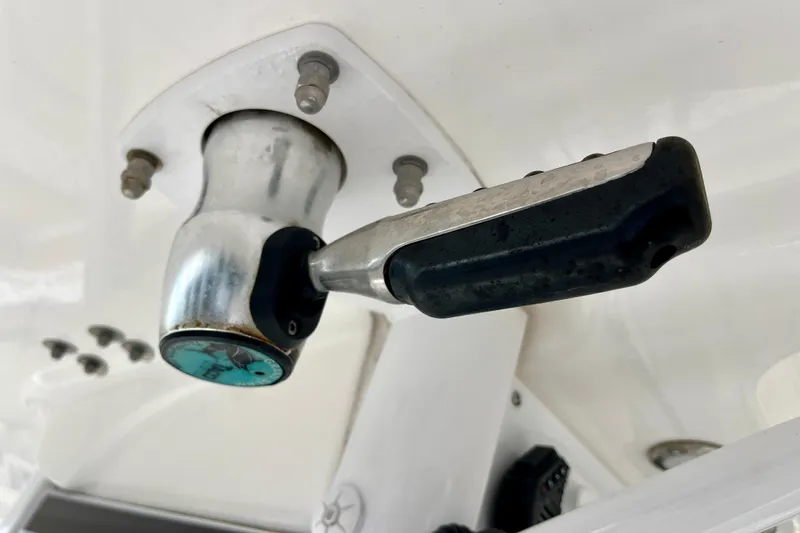 Slide: The Image of Close-up of a 2018 Sea Hunt Gamefish 27 Coffin Box boat handle. - 21