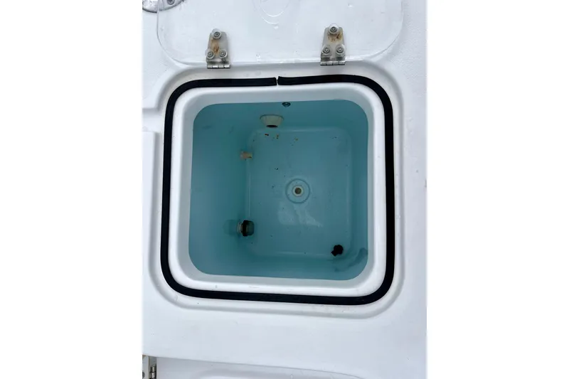 Slide: The Image of Open coffin box on 2018 Sea Hunt Gamefish 27 boat, showing interior. - 34
