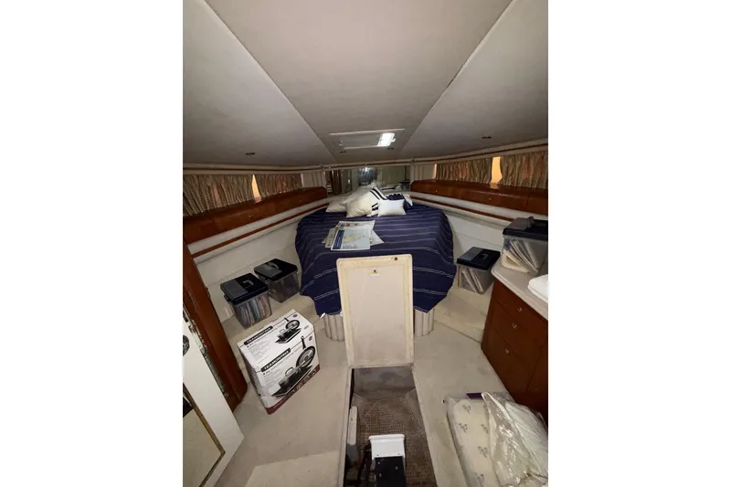 Slide: The Image of Master Stateroom forward - 22