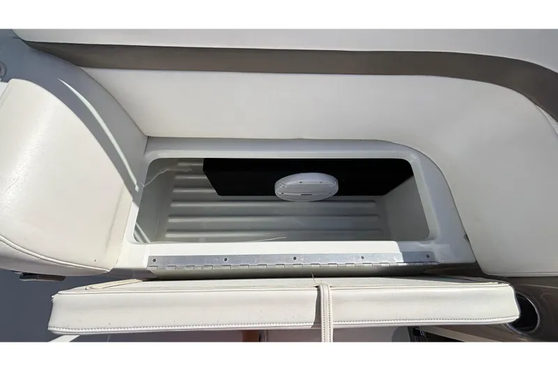 Slide: The Image of Storage compartment in a 2005 Formula 31 Performance Cruiser boat. - 73