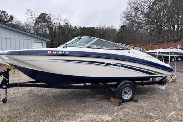 The Image of 2017 Yamaha Boats SX190 on trailer, parked outdoors. - 0