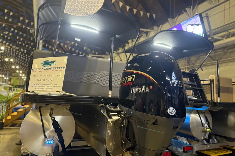 Slide: The Image of 2026 Veranda VR 235 L pontoon boat with Yamaha 175 engine at Kelley Marine Center. - 11