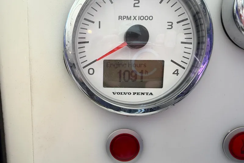 Slide: The Image of Volvo Penta tachometer showing 1091 engine hours on Cranchi Eco Trawler 53, 2016 model. - 20