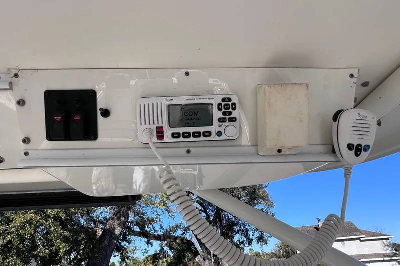 Slide: The Image of 2017 World Cat Glacier Bay Edition 2740 Dual Console boat radio and control panel. - 48