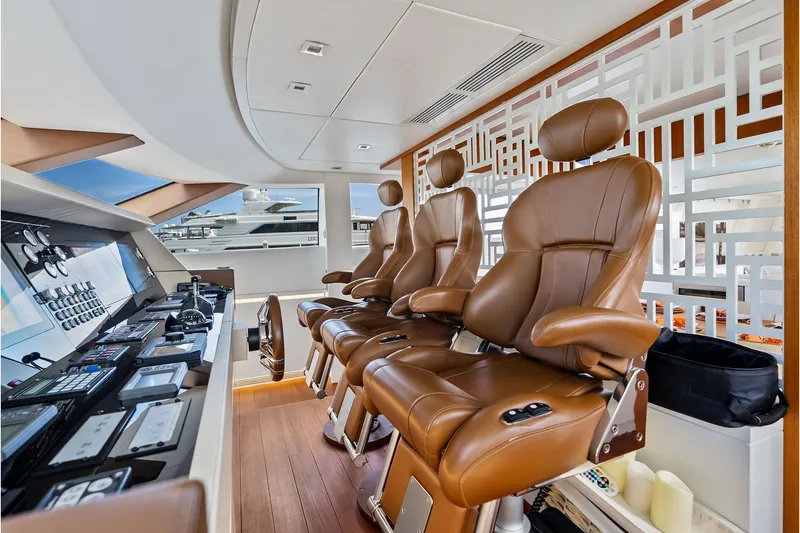 AB 116 Motoryacht 2013 - Marine Source