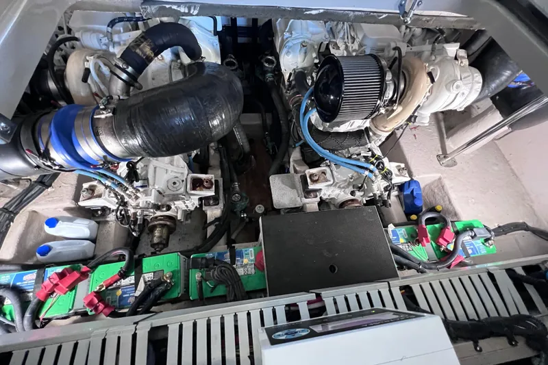 Slide: The Image of Sea Ray Sundancer 400 2017 - 87