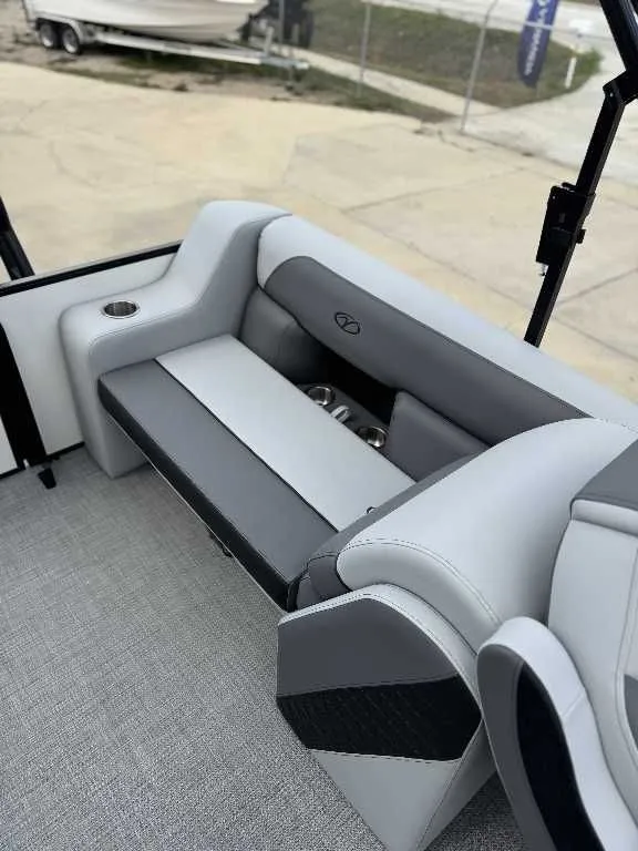 Slide: The Image of Veranda VS 22RC 2026 - 13