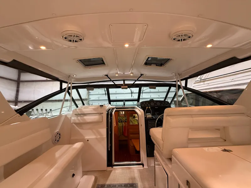 Slide: The Image of Tiara 3500 Open 2000 - 19