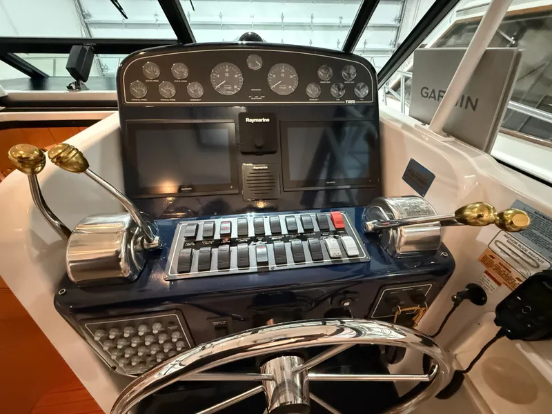 Slide: The Image of Tiara 3500 Open 2000 - 20