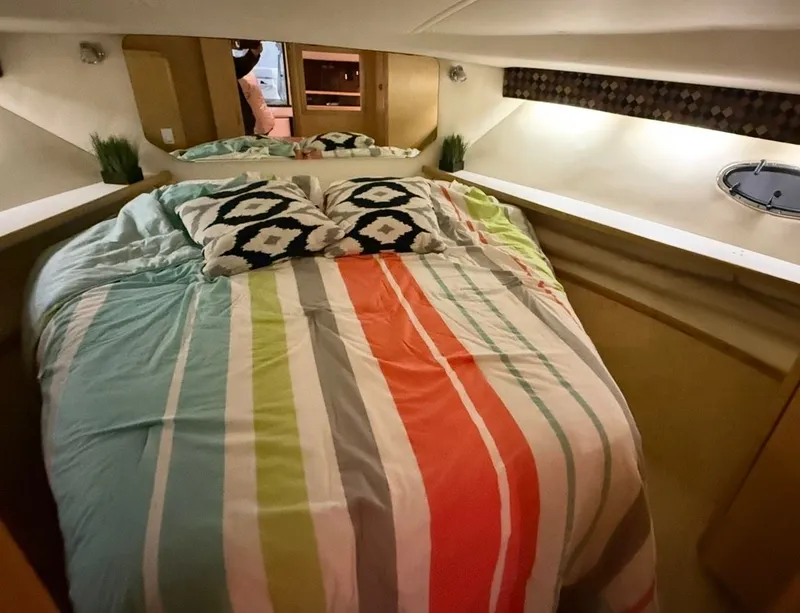 Slide: The Image of Tiara 3500 Open 2000 - 25