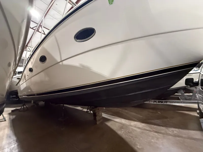 Slide: The Image of Tiara 3500 Open 2000 - 38