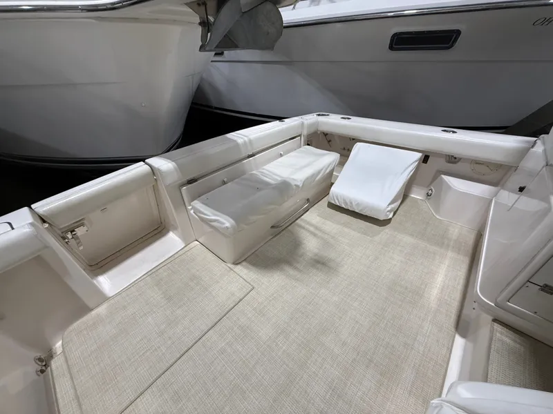 Slide: The Image of Tiara 3500 Open 2000 - 8