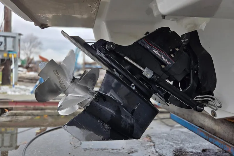 Slide: The Image of 2022 Formula 270 Bowrider with MerCruiser outdrive and stainless steel propeller. - 14