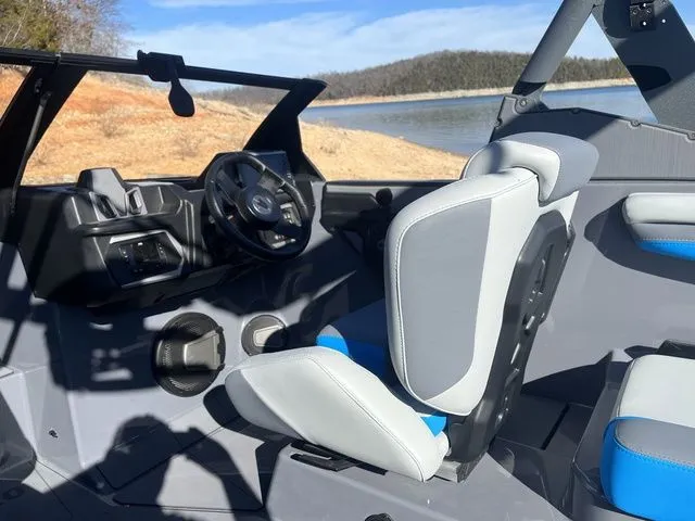 Slide: The Image of Axis T220 2024 - 14