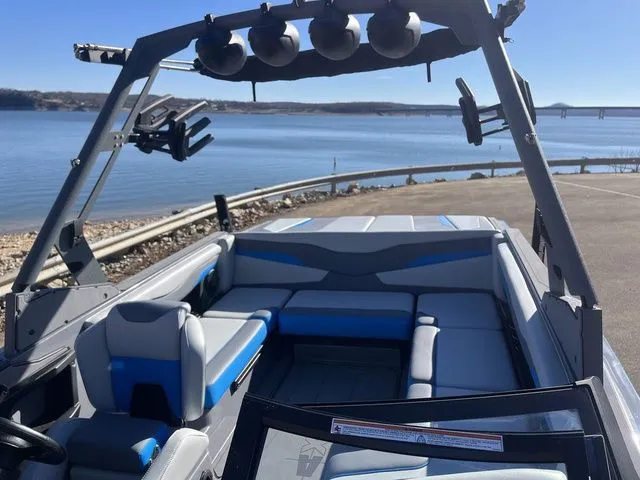 Slide: The Image of Axis T220 2024 - 18