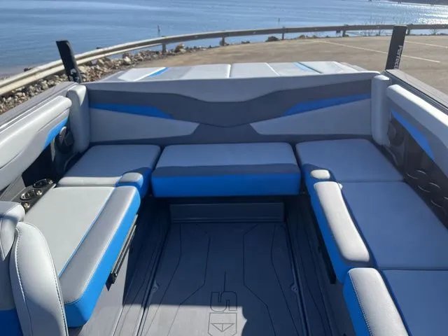 Slide: The Image of Axis T220 2024 - 26