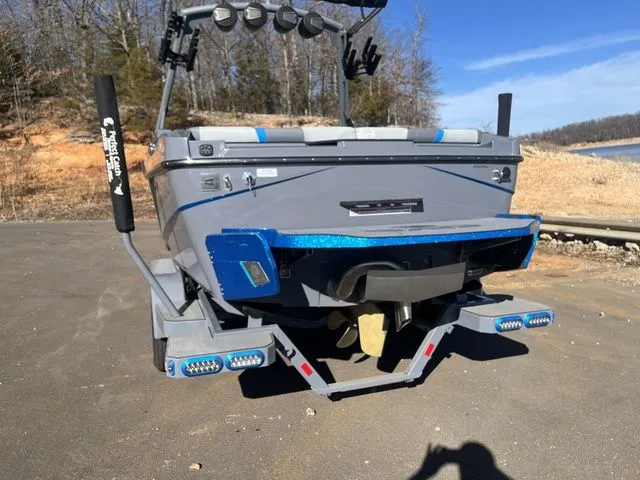 Slide: The Image of Axis T220 2024 - 6