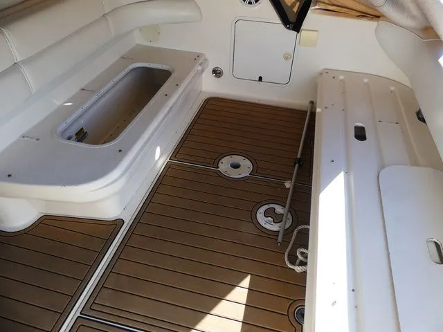 Slide: The Image of Sea Ray Sundancer 330 1998 - 5