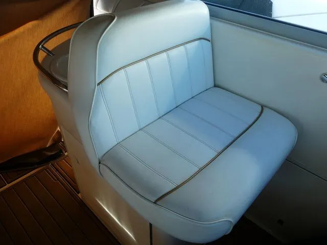 Slide: The Image of Sea Ray Sundancer 330 1998 - 9