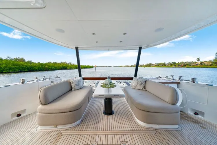 Slide: The Image of 2024 Azimut Magellano 60 - Image 21 - 21