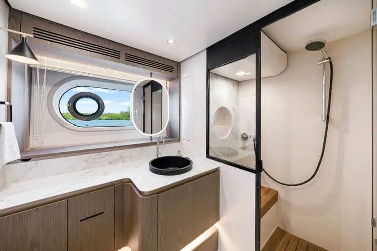 Slide: The Image of 2024 Azimut Magellano 60 - Image 42 - 42