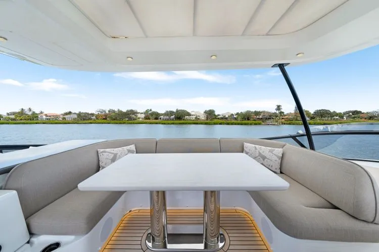 Slide: The Image of 2024 Azimut Magellano 60 - Image 53 - 53