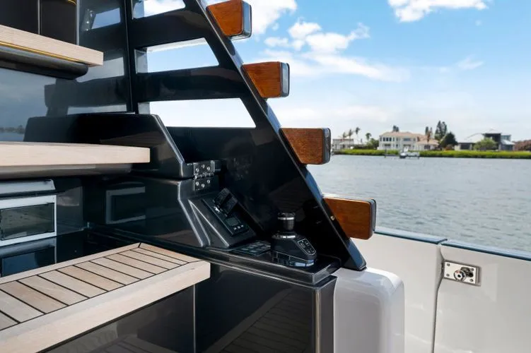 Slide: The Image of 2024 Azimut Magellano 60 - Image 58 - 58