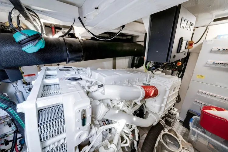 Slide: The Image of 2024 Azimut Magellano 60 - Image 59 - 59