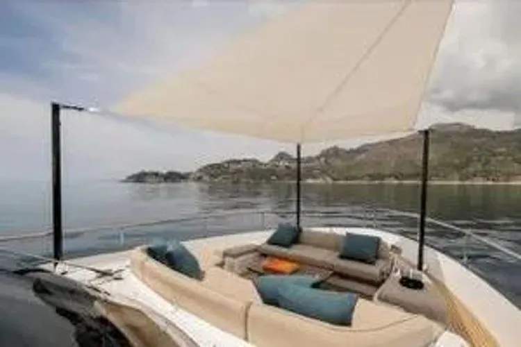 Slide: The Image of 2024 Azimut Magellano 60 - Image 64 - 64