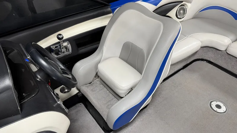 Slide: The Image of Malibu Wakesetter 21 VLX 2012 - 54