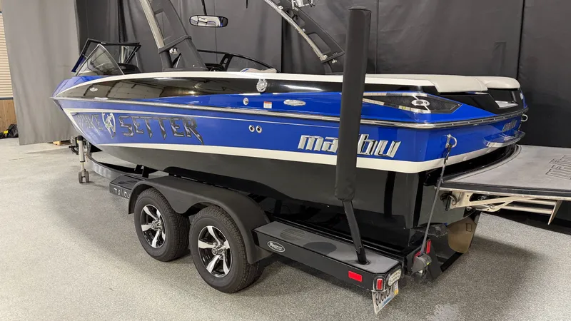 Slide: The Image of Malibu Wakesetter 21 VLX 2012 - 91