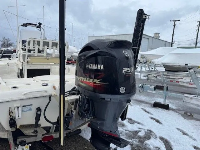 Slide: The Image of Skeeter ZX22 2017 with Yamaha 250 VMAX outboard motor. - 4