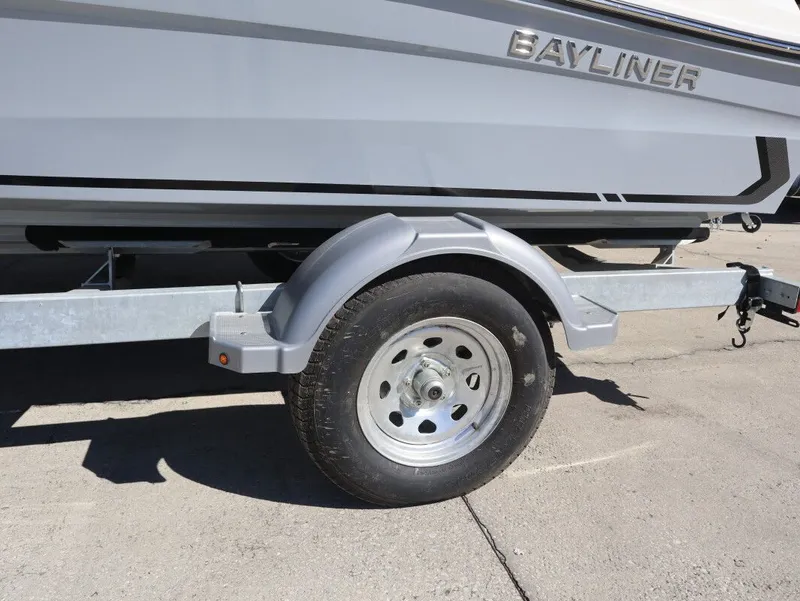 Slide: The Image of Bayliner VR4 Bowrider OB 2026 - 18