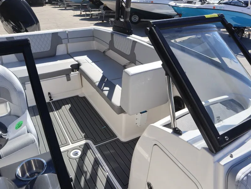 Slide: The Image of Bayliner VR4 Bowrider OB 2026 - 8