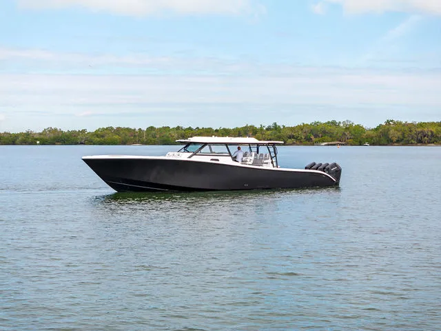 Slide: The Image of Yellowfin 54 Offshore 2024 - 45