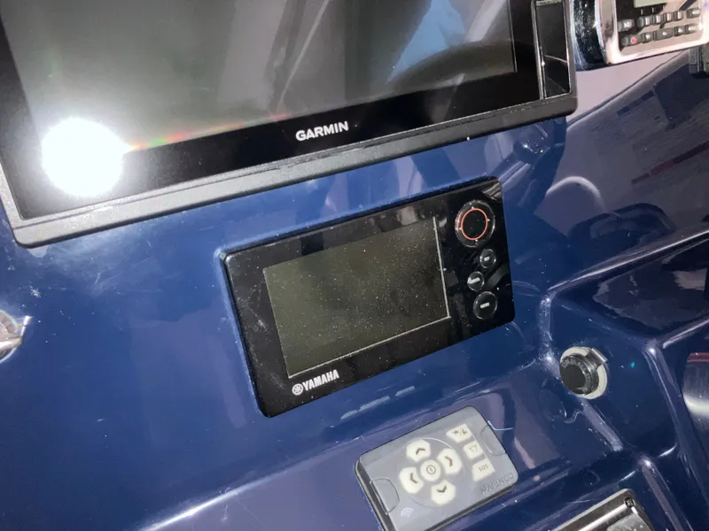 Slide: The Image of Pursuit DC 325 Dual Console 2016 - 24