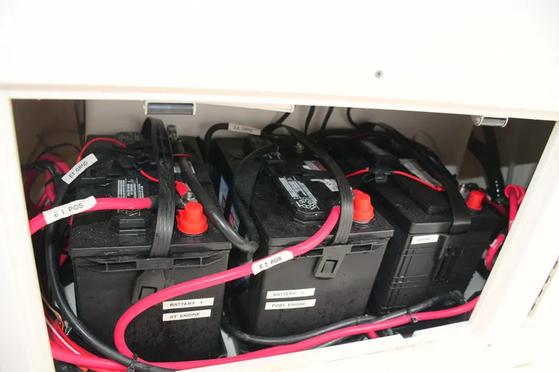 Slide: The Image of NauticStar 28 XS 2021 - 19