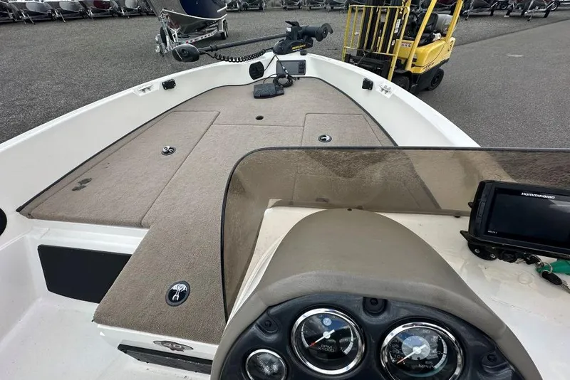Slide: The Image of 2008 Ranger 1760 Angler boat interior with dashboard and fishing deck. - 6
