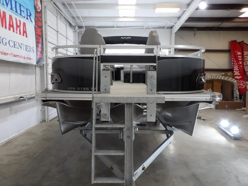 Slide: The Image of Avalon Venture 85 Quad Fish 2026 in showroom. - 12