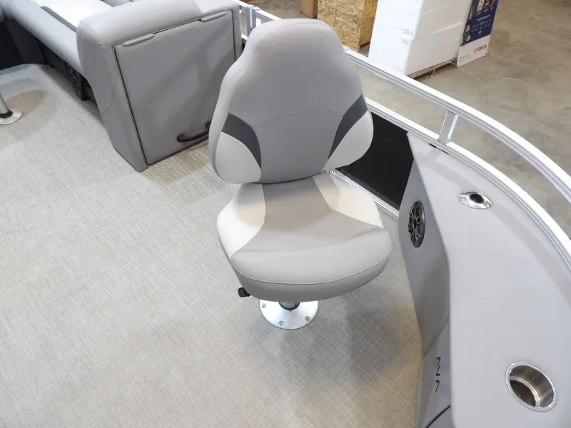 Slide: The Image of Swivel seat on Avalon Venture 85 Quad Fish 2026 boat. - 8