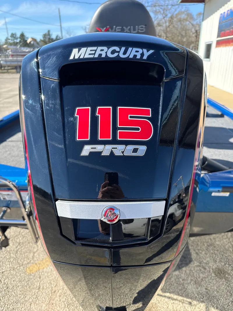 Slide: The Image of Mercury 115 Pro outboard motor on Vexus AVX1880 boat, 2025 model. - 11