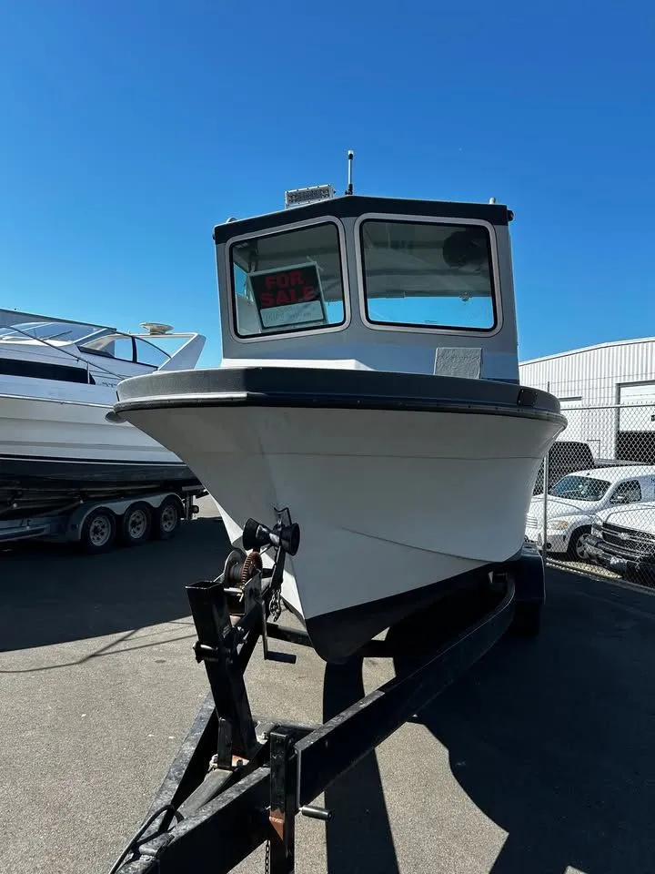 Slide: The Image of 2020 Uniflite Custom Crab/Dive Boat for sale on trailer. - 12