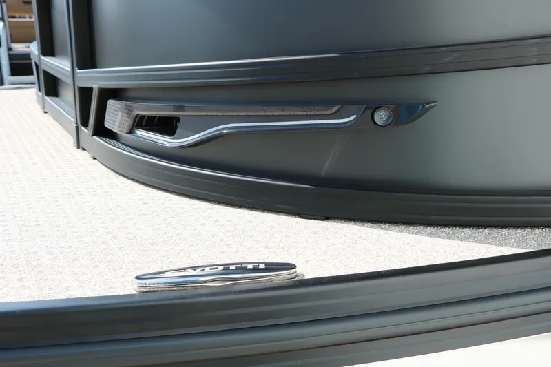 Slide: The Image of 2026 Evotti 723CS boat detail with sleek design and modern features. - 7