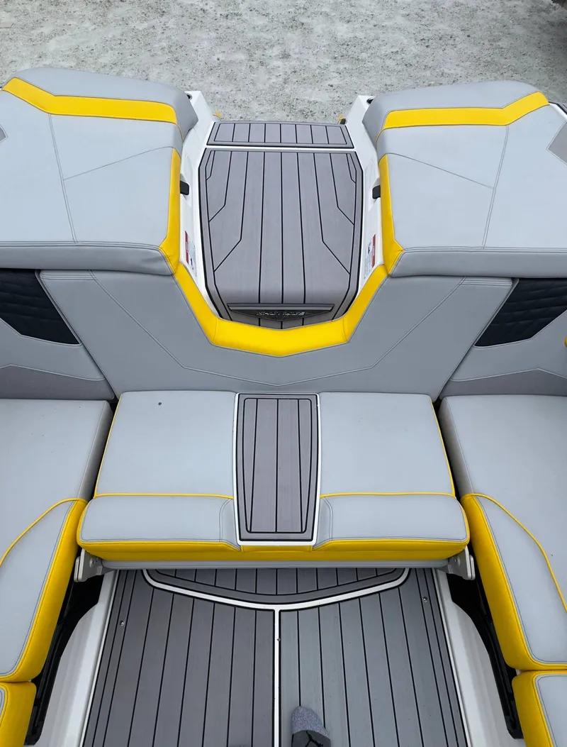 Slide: The Image of Nautique Super Air Nautique S25 2023 - 4