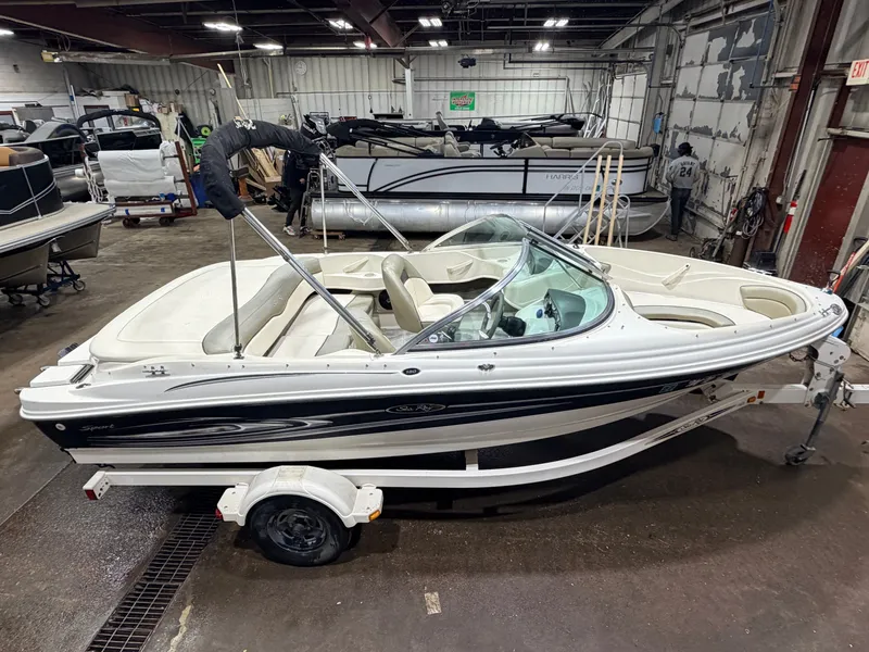 Slide: The Image of Sea Ray Sport 180 Runabout & 135HP 3.0L Mercruiser - $7,995 2004 - 3