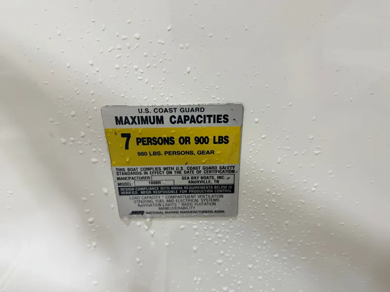 Slide: The Image of Sea Ray Sport 180 Runabout & 135HP 3.0L Mercruiser - $7,995 2004 - 50