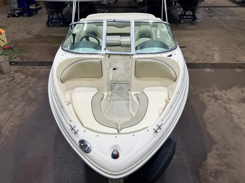 Slide: The Image of Sea Ray Sport 180 Runabout & 135HP 3.0L Mercruiser - $7,995 2004 - 7
