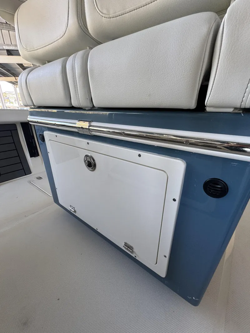 Slide: The Image of Pathfinder 2400 TRS 2026 boat seat with storage compartment. - 33