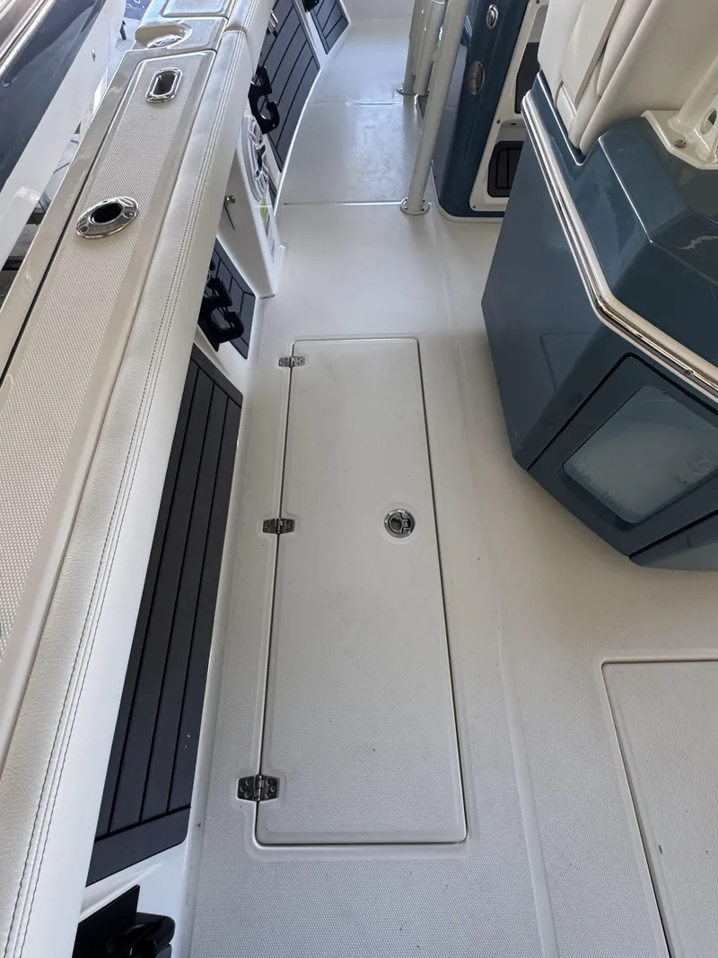 Slide: The Image of Interior of Pathfinder 2400 TRS boat, model year 2026. - 41