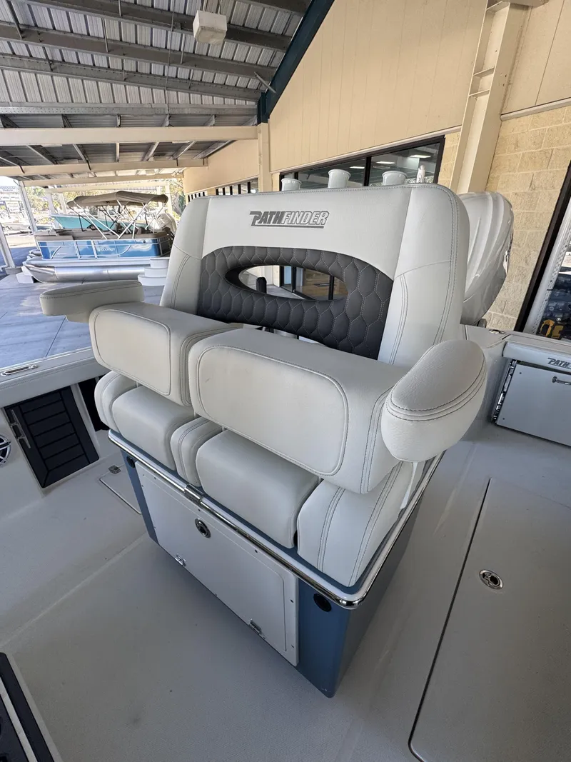 Slide: The Image of Sea Pro Bay 250 2025 - 30